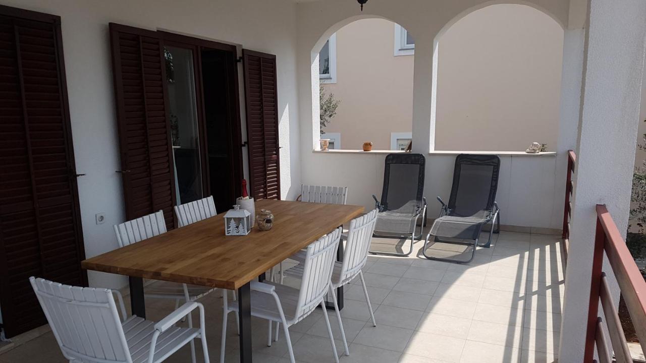 Apartment Pantalon, Big Terrace And Free Parking Zadar Exterior photo